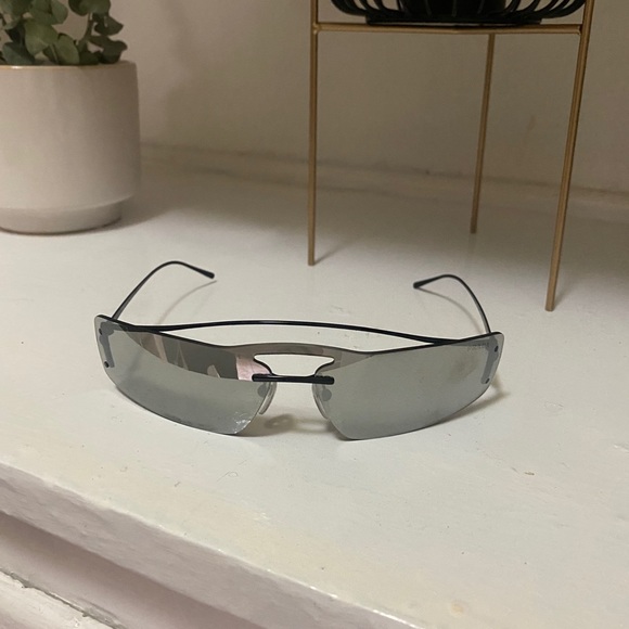 Prada PR 61VS Sunglasses - Picture 4 of 8